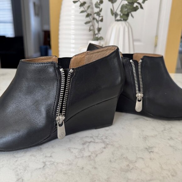 Women's Leather Booties - Picture 5 of 9